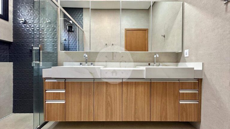 Casa em Condomínio para aluguel no Residencial e Empresarial Alphaville: