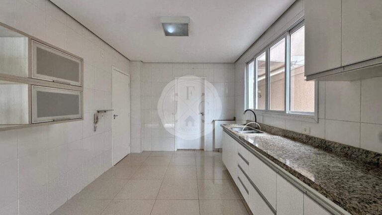 Casa em Condomínio para aluguel no Vila do Golfe: