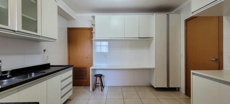 Apartamento à venda no Jardim Botânico: cozinha