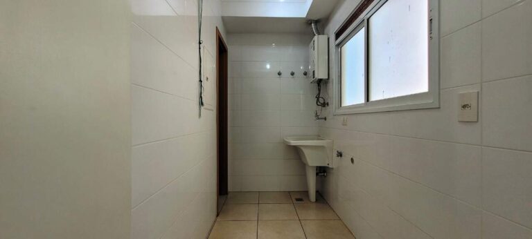 Apartamento à venda no Jardim Botânico: rea de servi o