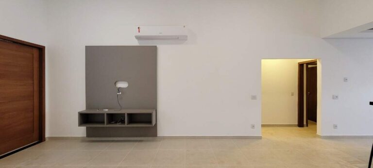 Casa em Condomínio para aluguel no Jardim Valência: Sala
