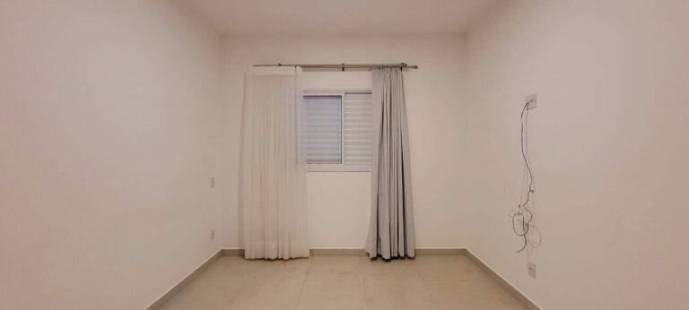 Casa em Condomínio para aluguel no Jardim Valência: Su te principal