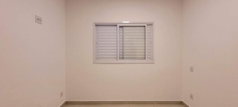 Casa em Condomínio para aluguel no Jardim Valência: Su te 3