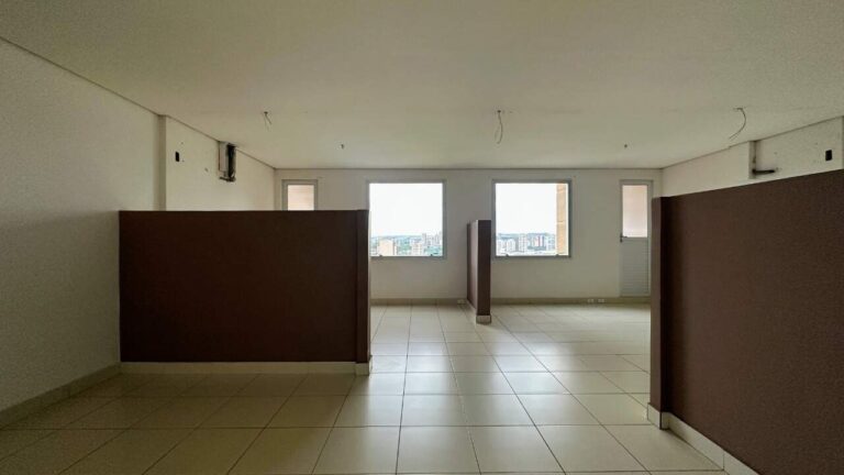 Sala Comercial à venda no Jardim Santa Ângela: