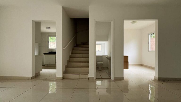 Casa em Condomínio à venda no Vila do Golfe: Sala