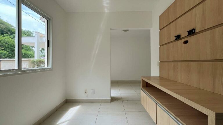 Casa em Condomínio à venda no Vila do Golfe: Sala