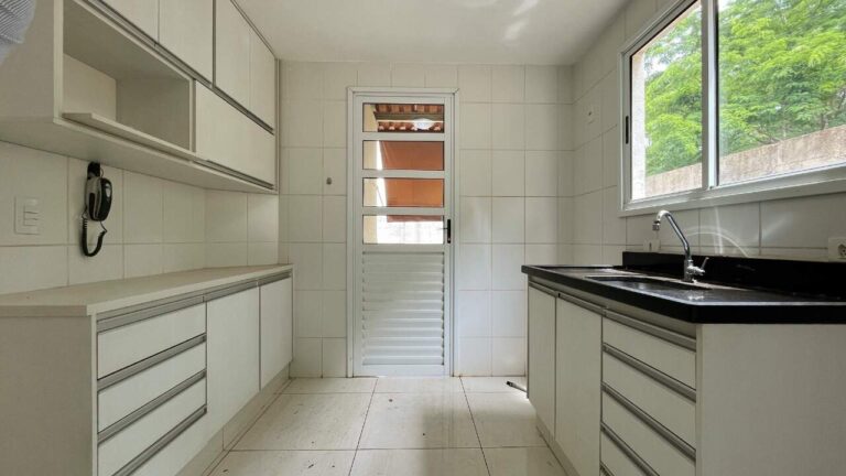 Casa em Condomínio à venda no Vila do Golfe: Cozinha