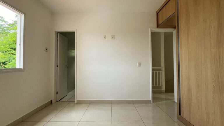 Casa em Condomínio à venda no Vila do Golfe: Suite