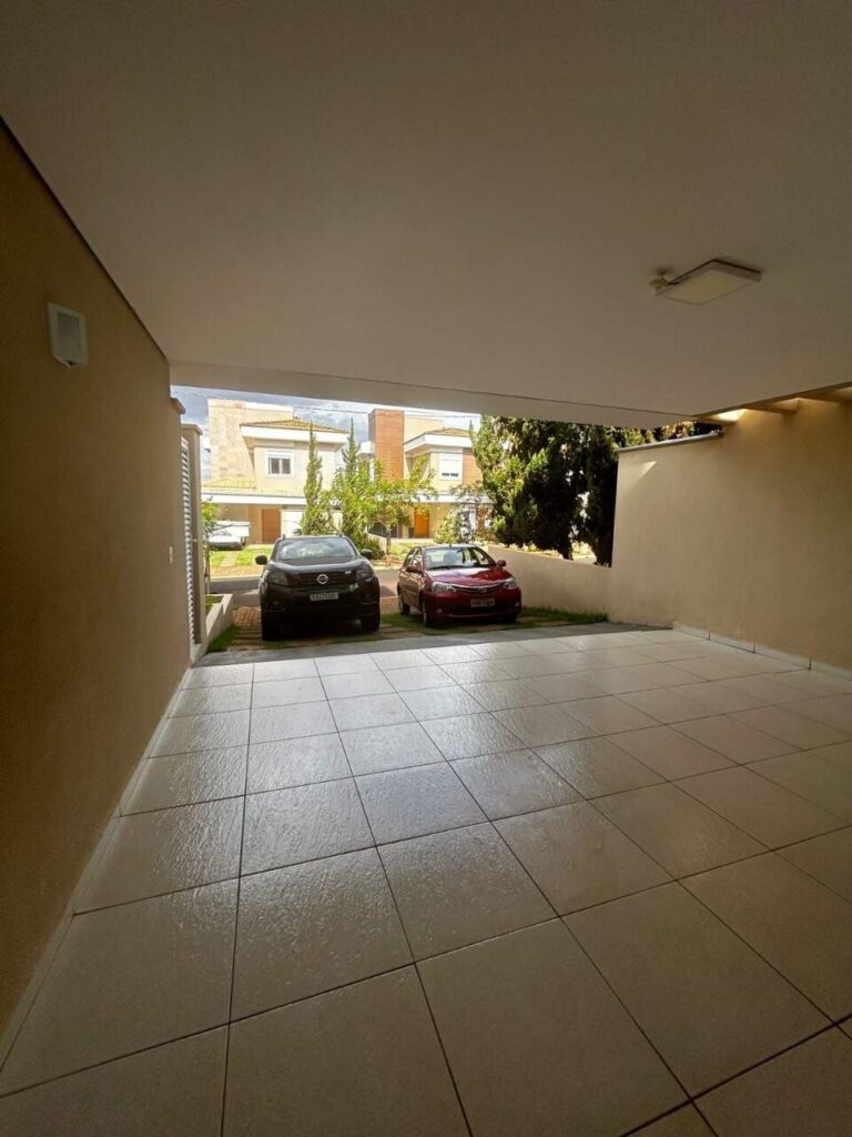 Casa em Condomínio à venda no Vila do Golfe: