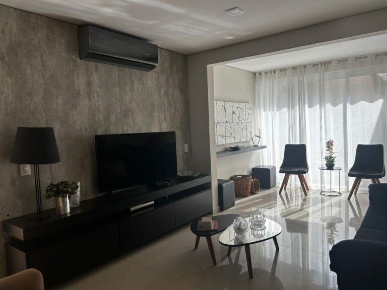 Casa em Condomínio à venda no Vila do Golfe: