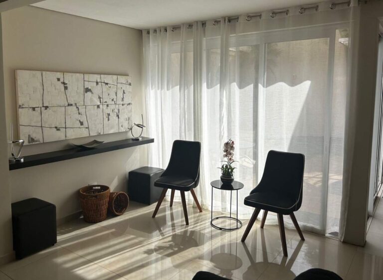 Casa em Condomínio à venda no Vila do Golfe: