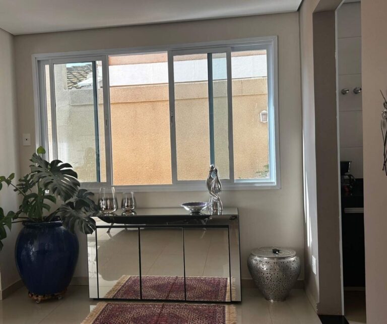 Casa em Condomínio à venda no Vila do Golfe: