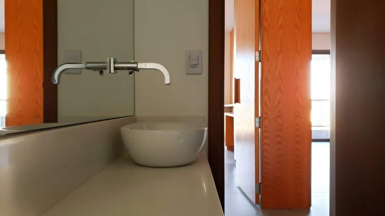 Apartamento para aluguel no Jardim Botânico: Lavabo