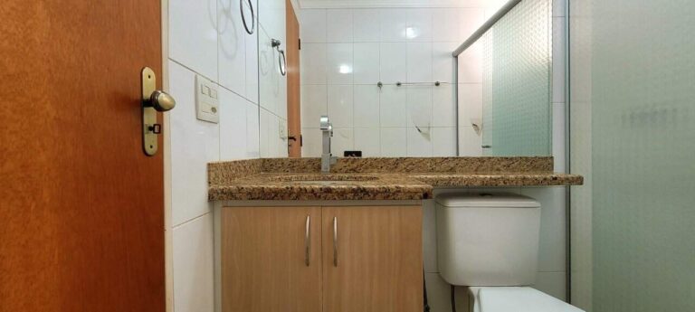 Apartamento para aluguel no Jardim Paulista: Banheiro su te