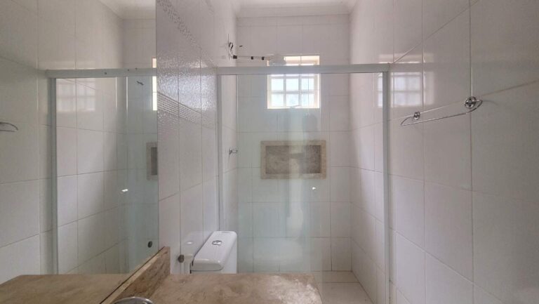Casa à venda no Planalto Verde: Banheiro Suíte 1