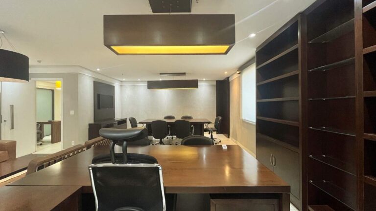 Sala Comercial para aluguel no Jardim Santa Ângela: Escrit rio