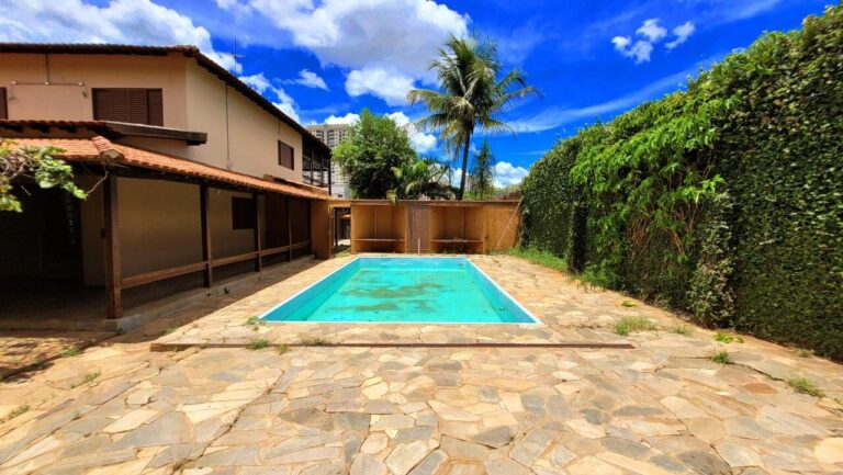 Casa à venda no Ribeirânia: Piscina