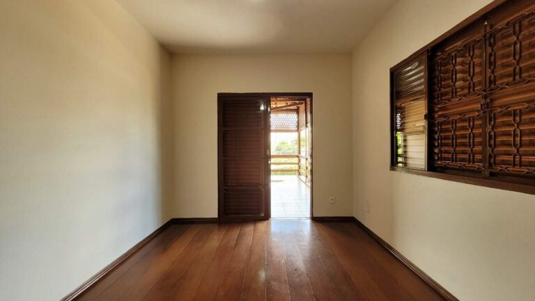 Casa à venda no Ribeirânia: Dormit rio 4