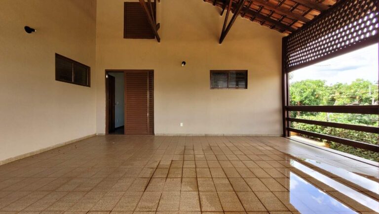 Casa à venda no Ribeirânia: Sacada