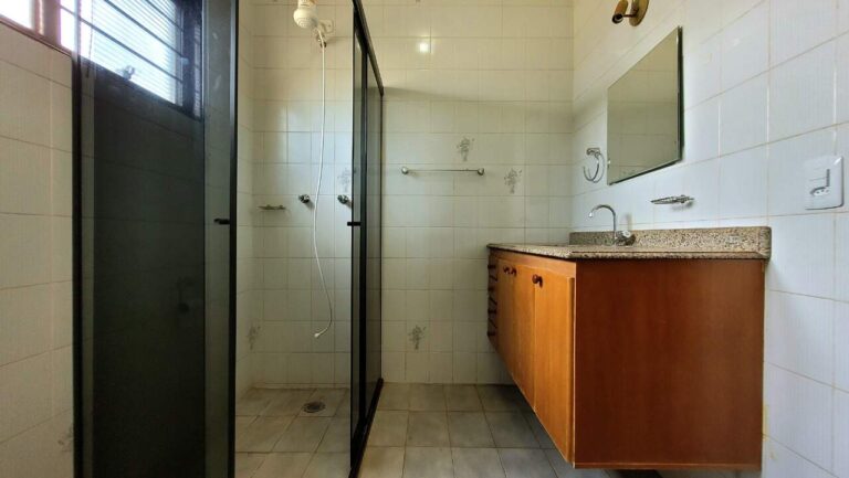 Casa à venda no Ribeirânia: Banheiro social