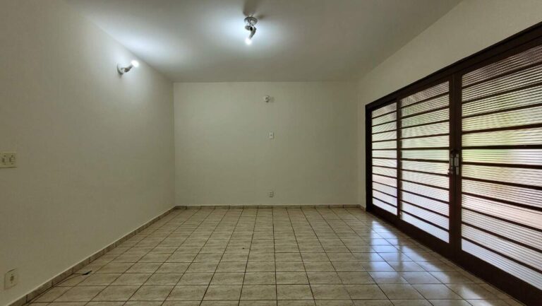 Casa à venda no Ribeirânia: Sala de TV