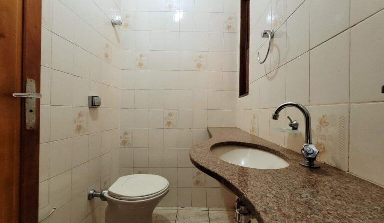 Casa à venda no Ribeirânia: Lavabo
