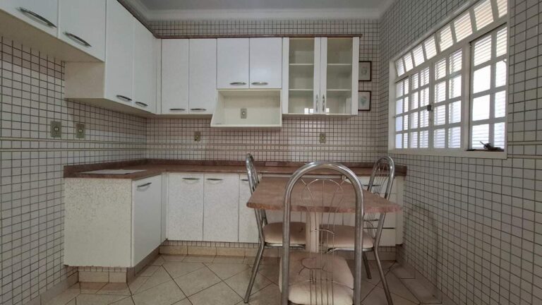 Casa Comercial para aluguel no Jardim São Luiz: