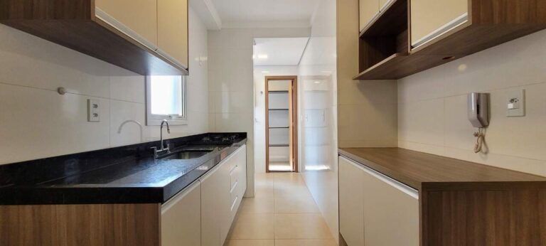 Apartamento para aluguel no Jardim Botânico: Cozinha