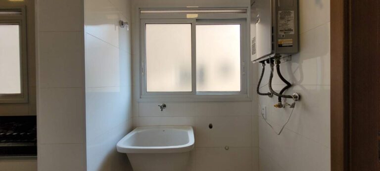 Apartamento para aluguel no Jardim Botânico: rea de servi o
