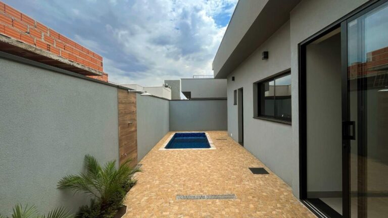 Casa em Condomínio à venda no Condomínio Villa Romana: rea da piscina