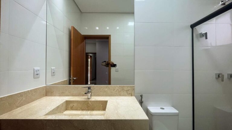Casa em Condomínio à venda no Condomínio Villa Romana: Su te 1