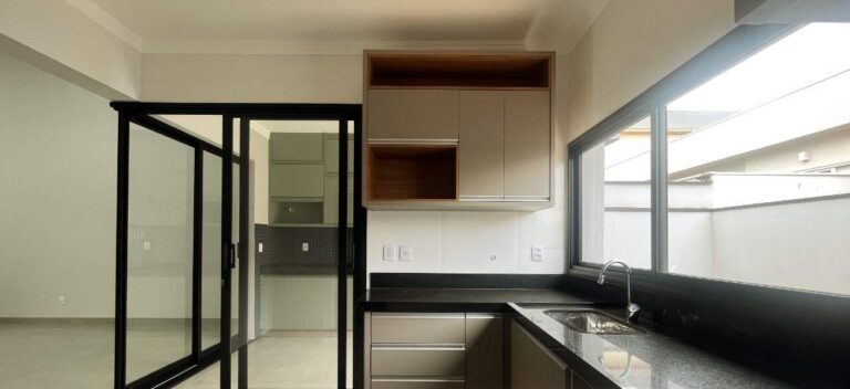 Casa em Condomínio à venda no Condomínio Villa Romana: Cozinha