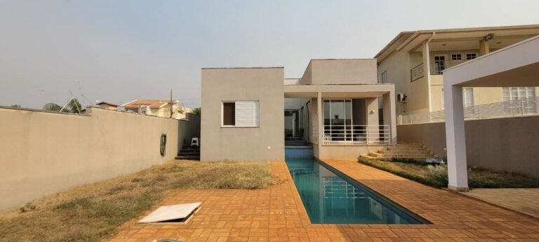 Casa à venda no City Ribeirão: Piscina