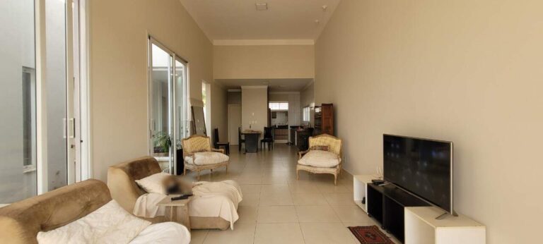 Casa à venda no City Ribeirão: Living