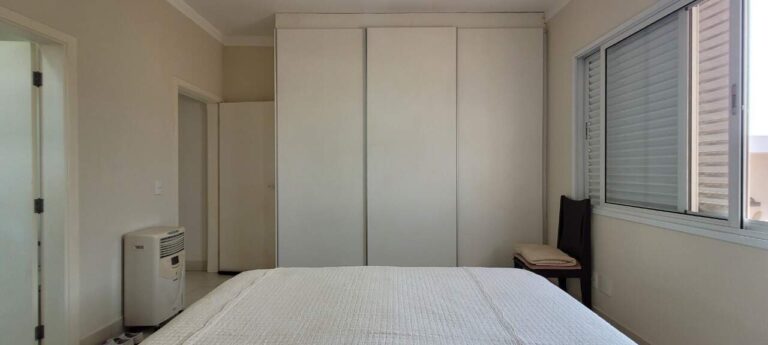 Casa à venda no City Ribeirão: Su te 1