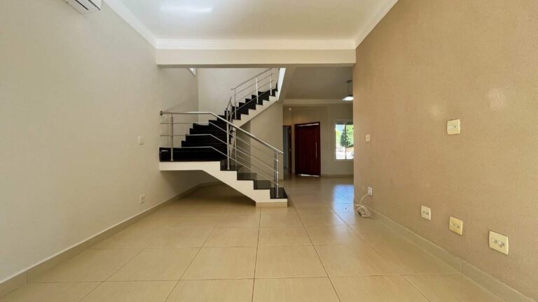Casa em Condomínio para aluguel no Condomínio Pitangueiras: sala de jantar
