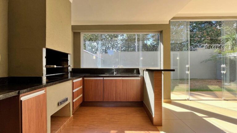 Casa em Condomínio para aluguel no Condomínio Pitangueiras: espa o gourmet