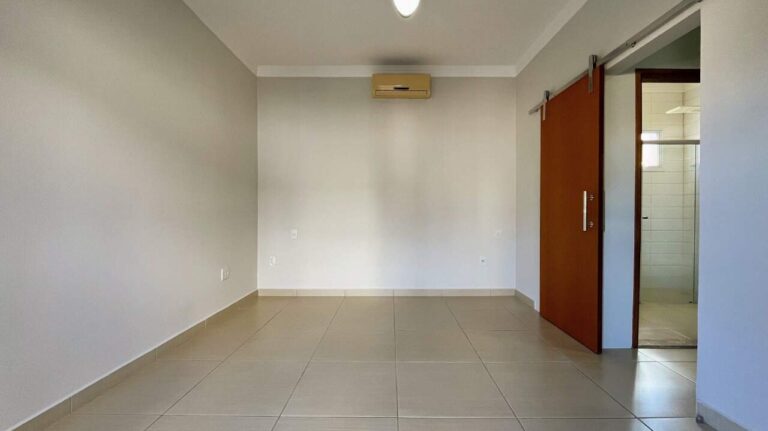 Casa em Condomínio para aluguel no Condomínio Pitangueiras: su te principal
