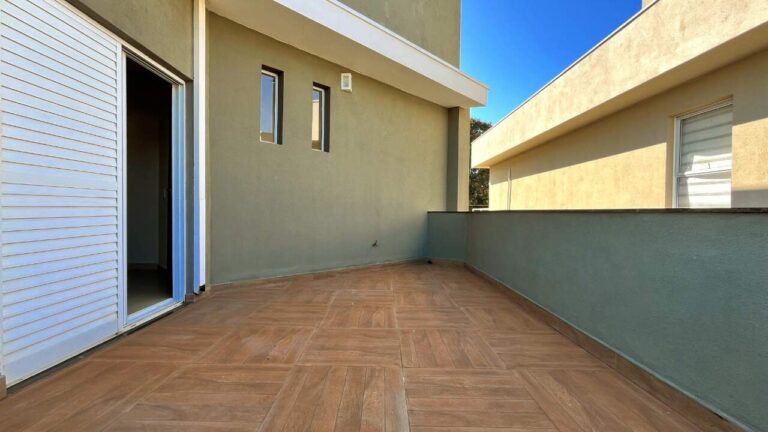 Casa em Condomínio para aluguel no Condomínio Pitangueiras: sacada su te principal
