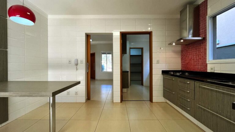 Casa em Condomínio para aluguel no Condomínio Pitangueiras: cozinha