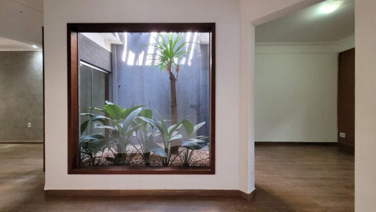 Casa Comercial à venda no Alto da Boa Vista: hall de entada