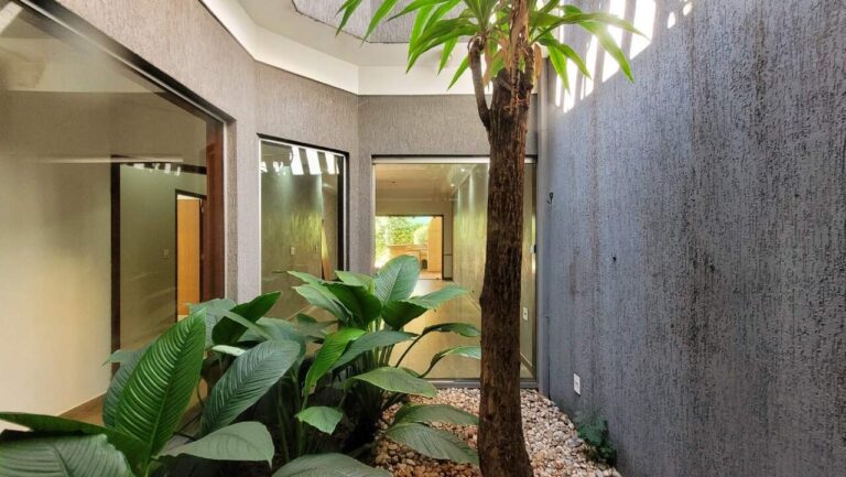 Casa Comercial à venda no Alto da Boa Vista: jardim de inverno