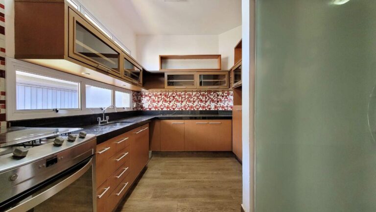 Casa Comercial à venda no Alto da Boa Vista: cozinha