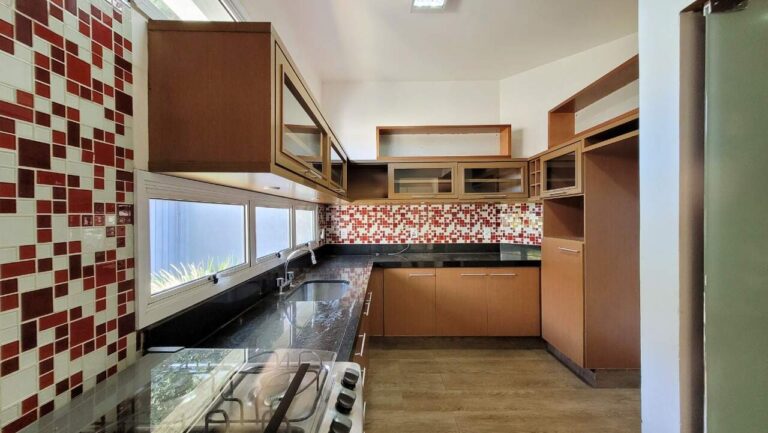 Casa Comercial à venda no Alto da Boa Vista: cozinha