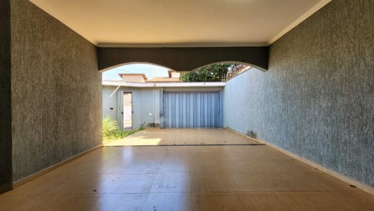 Casa Comercial à venda no Alto da Boa Vista: garagem