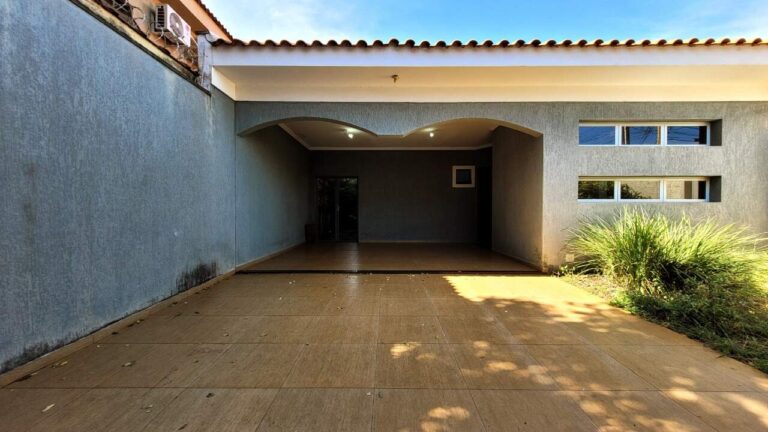 Casa Comercial à venda no Alto da Boa Vista: garagem