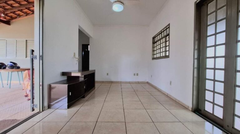 Casa para aluguel no City Ribeirão: