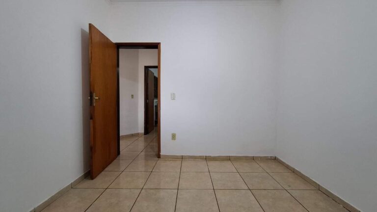 Casa para aluguel no City Ribeirão:
