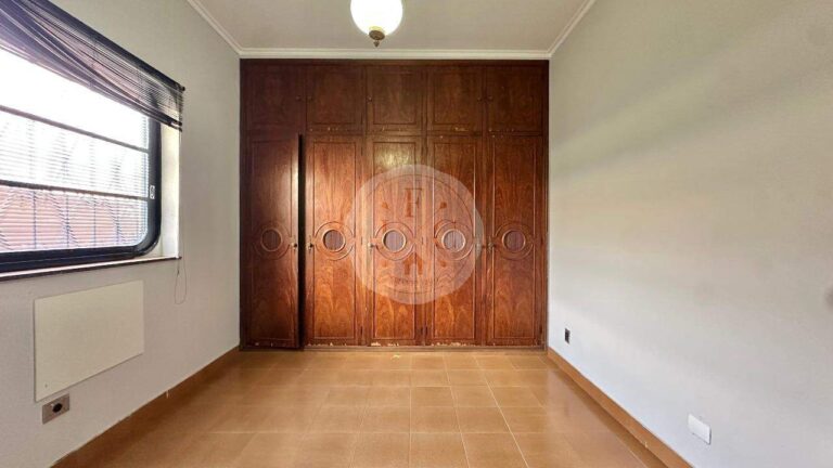 Casa para aluguel no Jardim Mosteiro: