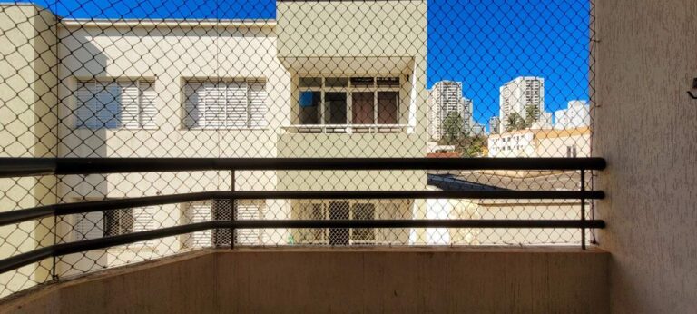 Apartamento à venda no Jardim Irajá: sacada